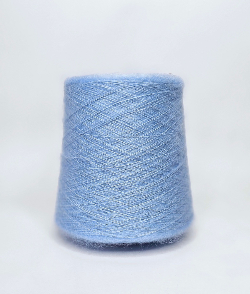 Пряжа для вязания Filcom art Aurora, кид мохер 70% шелк 30%, 850 м в 100 гр (нежно небесно-голубой) 100 #1