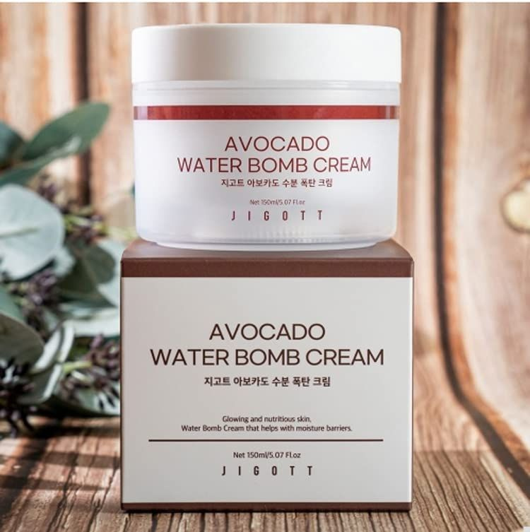 Увлажняющий крем для лица с экстрактом авокадо Jigott Avocado Water Bomb Cream (150 мл)  #1