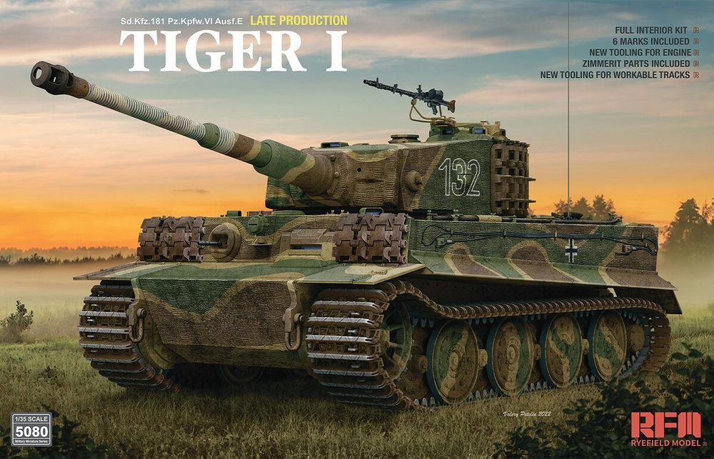 Тяжелый танк Tiger I Late Production w/Full interior & Zimmerit (1/35) #1