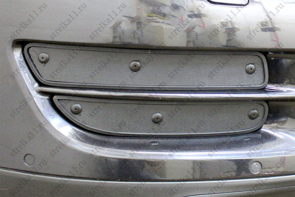 Защита радиатора / Зимний пакет боковая часть к съемной сетке Volkswagen Touareg (2006-2010) рестайлинг #1