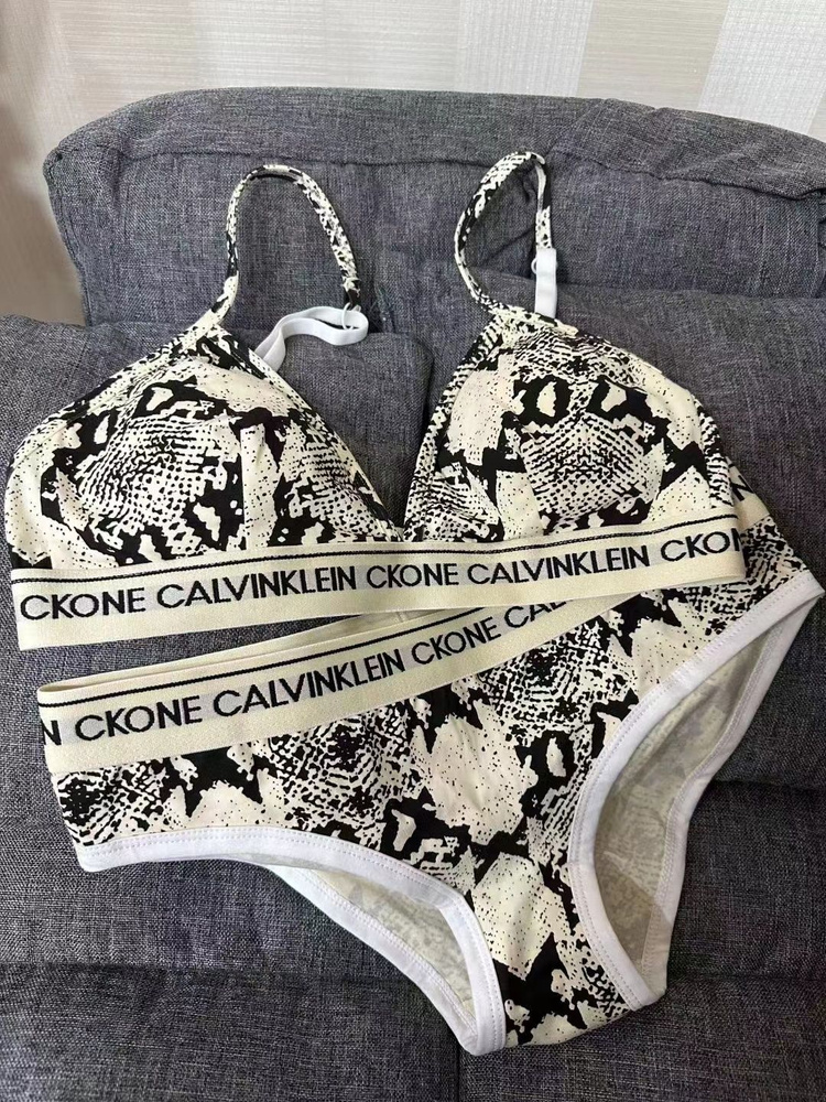 Комплект белья Calvin Klein Underwear #1