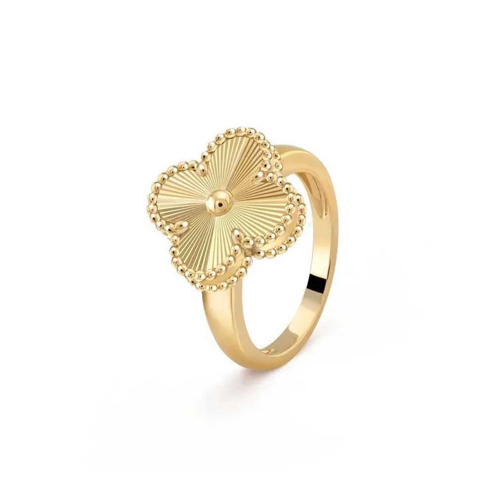 Van Cleef and Arpels Magic Alhambra Between the Finger Ring Van cleef and arpels