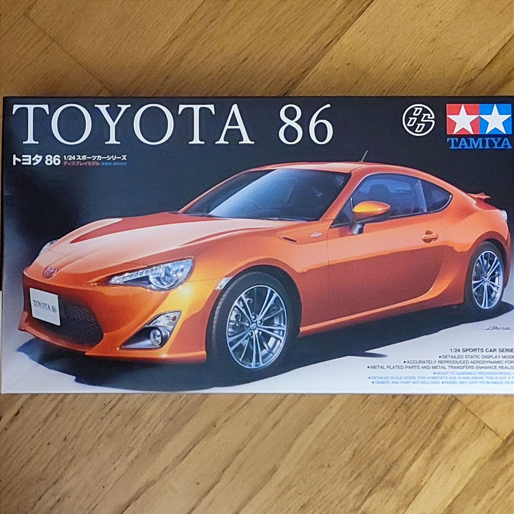 Сборная модель. Японский автомобиль Toyota 86, Tamiya TM 24323, 1/24 #1