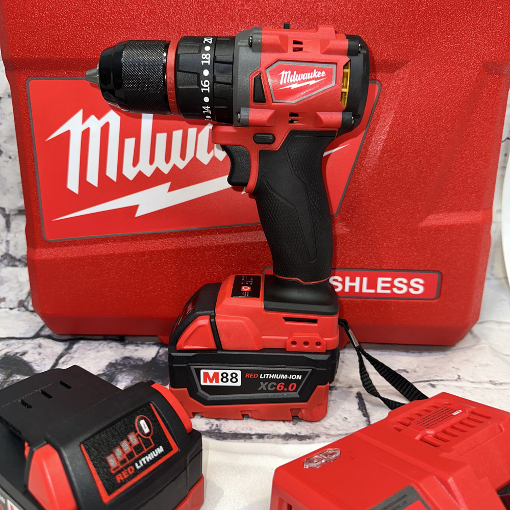 Дрель шуруповерт аккумуляторный Milwaukee 88 v 2 аккумулятора и зарядная док станция  #1