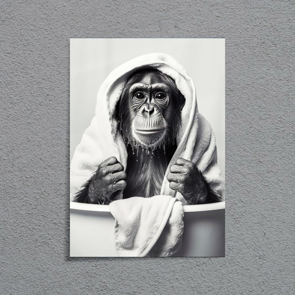 Постер "Обезьяна шимпанзе в ванной с полотенцем черно-белый", 40 см х 30 см  #1