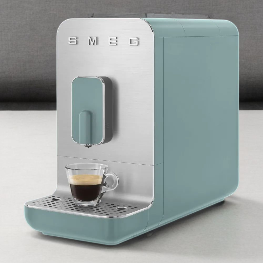 Автоматическая кофемашина SMEG BCC01EGMEU, зерновой, 19 бар, 5 степеней, 1.4 л, зеленый  #1