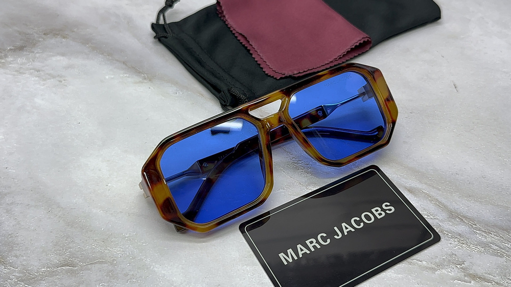 Солнцезащитные очки Marc Jacobs #1