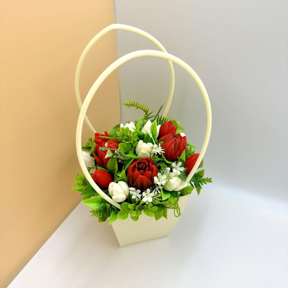"Букет красно-белых тюльпанов в сумочке" из мыла - 1 шт / Мир Мыла  #1