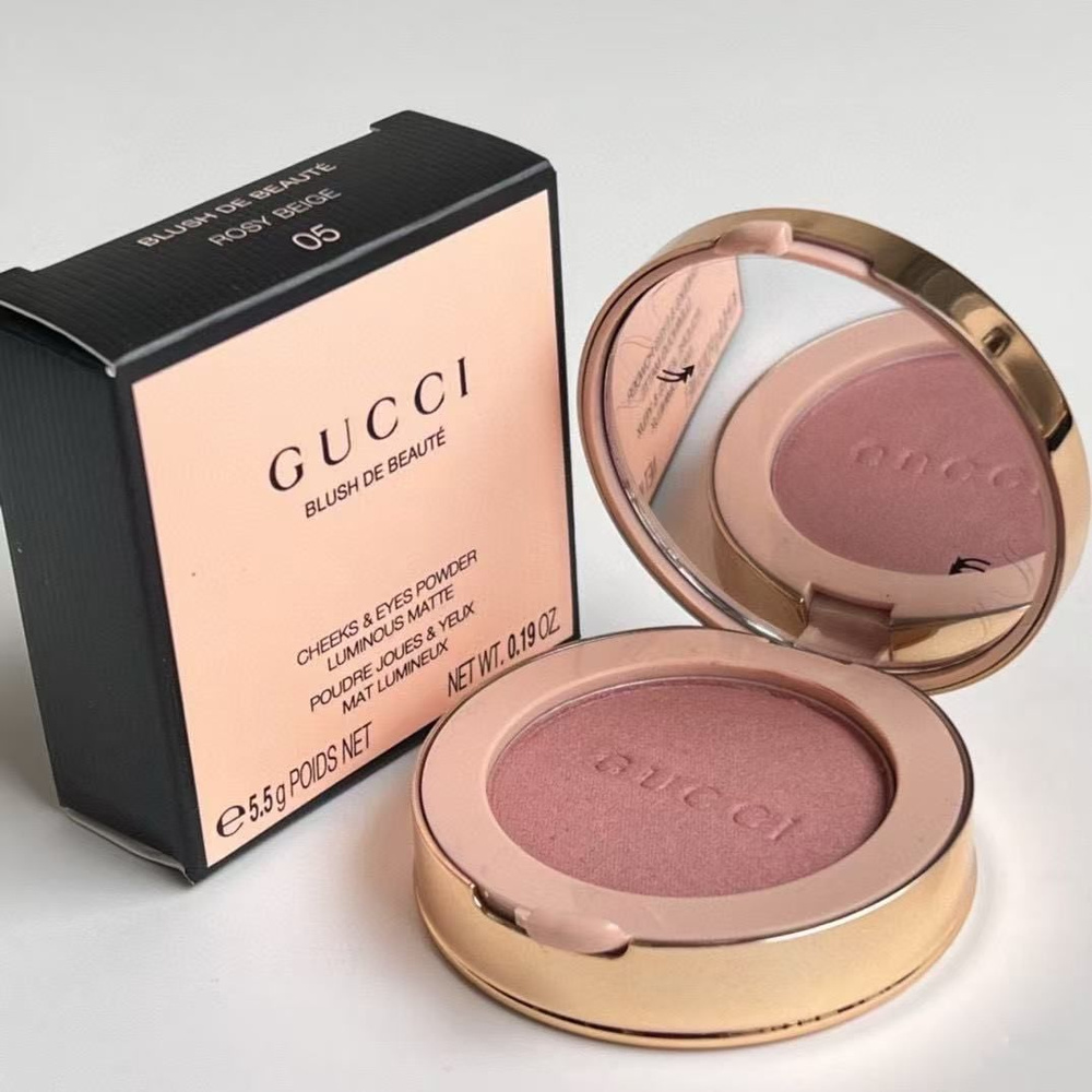 GUCCI Матовые румяна, легко наносятся, корректируют тон кожи, 5,5 г  #1