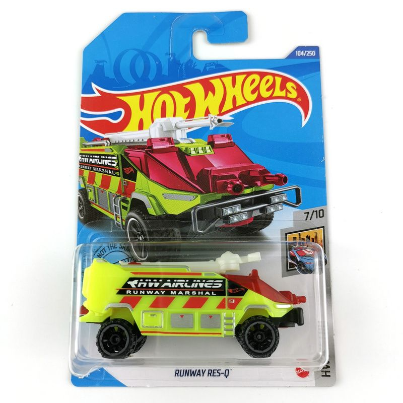 Машинка Mattel Hot Wheels 2020 C4982 Runway Res-Q #1