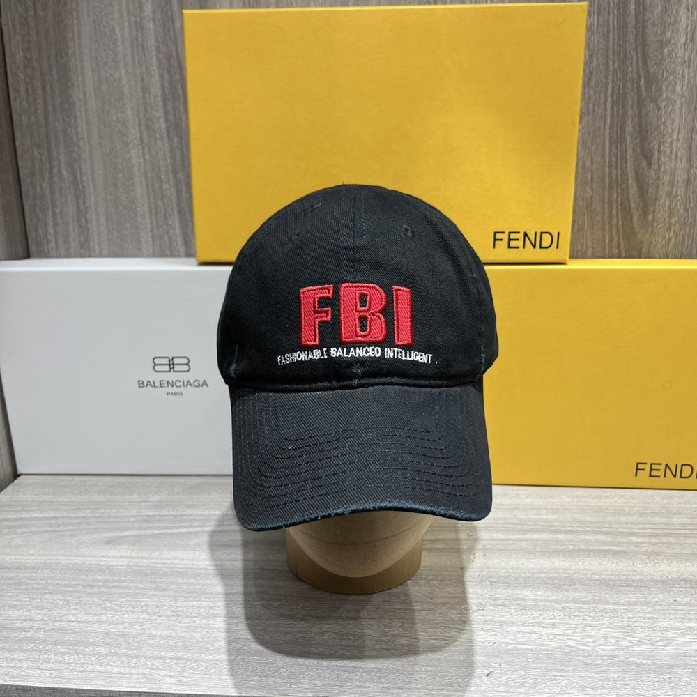 Бейсболка Fendi #1