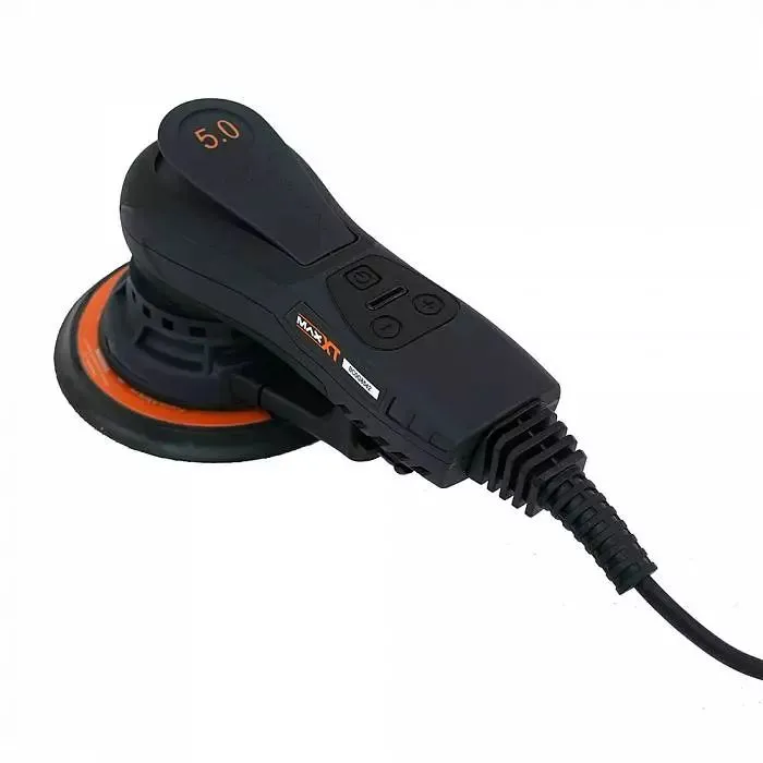 R7303 это профессиональная орбитально-эксцентриковая шлифмашинка.  Размер подошвы: 150мм.  Ход эксцентрика: 5,0мм.   Количество скоростей: 7.   Вес: 1 кг.   Применяется для обработки, полировки и шлифовки поверхностей различных материалов. Подходит для строительных малярных работ, деревообработки, авторемонта и металлообработки. Эксцентриковая шлифмашинка MAX-XT R7303 очень легкая, компактная и удобная в работе. Оснащается бесщеточным двигателем, который отличается долговечностью, уменьшенной вибрацией, а так же пониженным энергопотреблением. Конструкция двигателя обеспечивает максимальный крутящий момент с высокой мощностью 350Вт