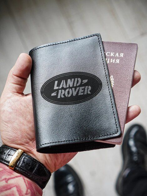 Обложка на паспорт кожаная с логотипом авто Land Rover #1