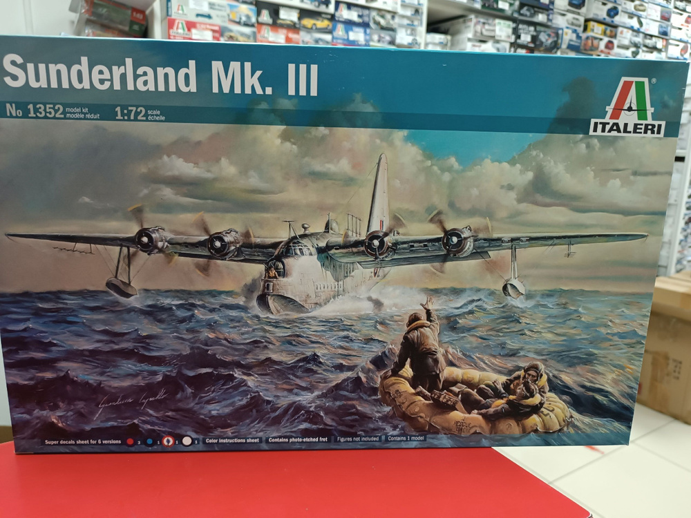 Сборная модель самолета 1:72 Italeri 1352 SUNDERLAND Mk.III #1