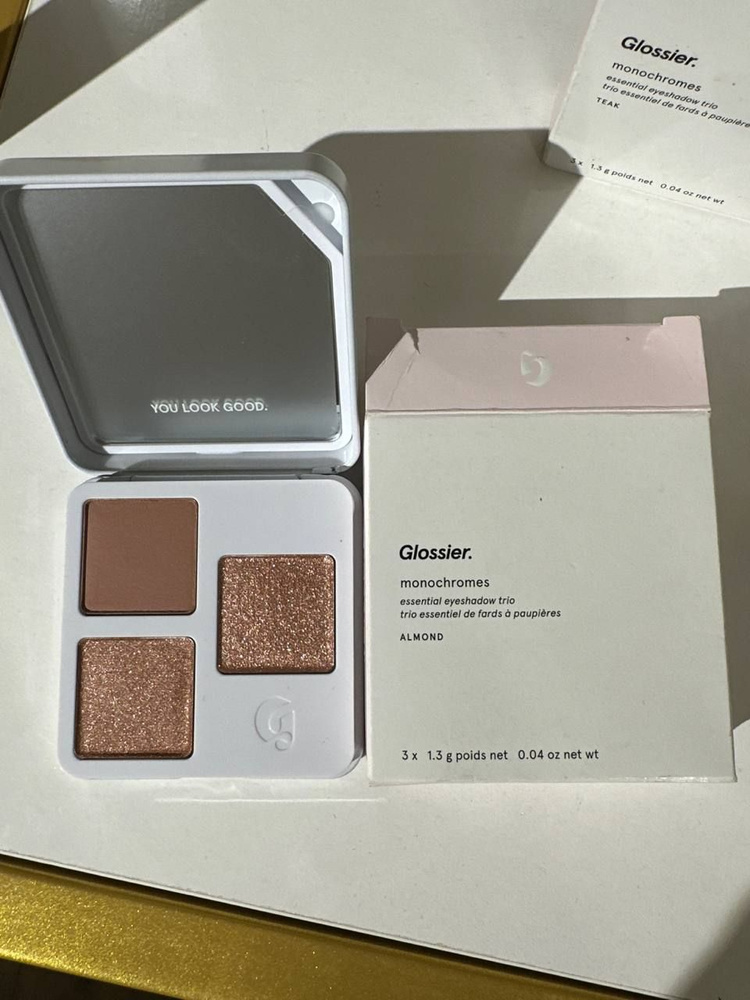 Тени для век Glossier Monochromes Essential Eyeshadow Trio Palette #1