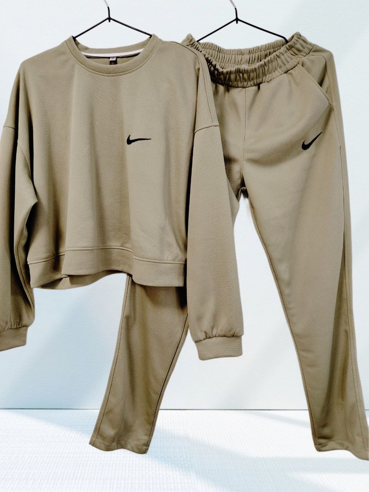 Костюм спортивный Nike #1