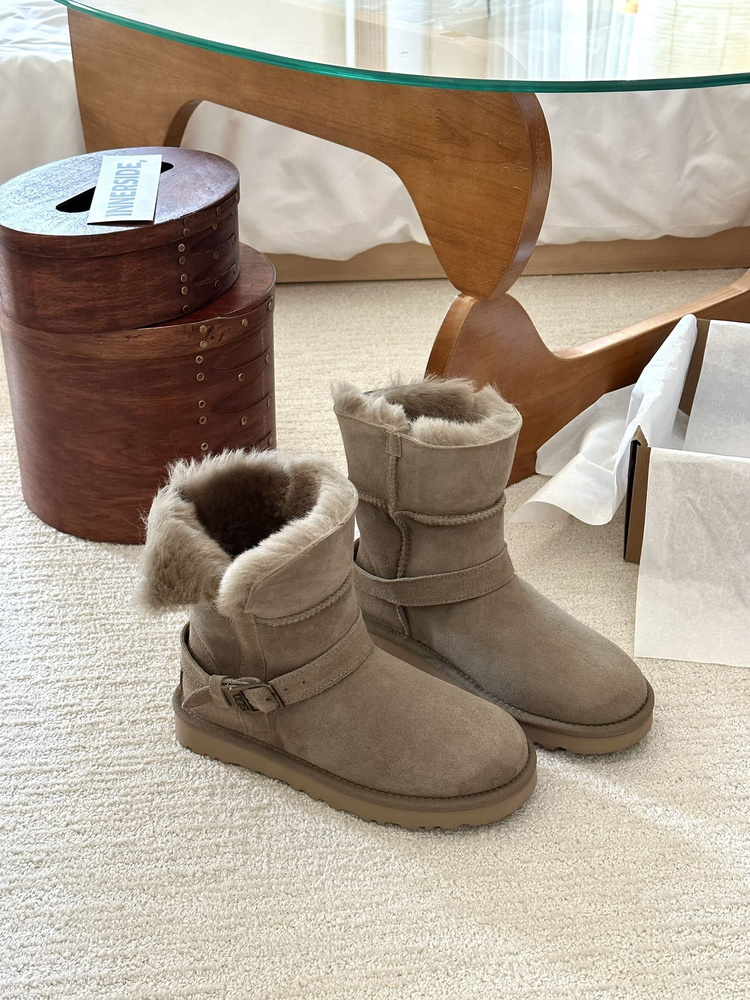 Сноубутсы UGG #1