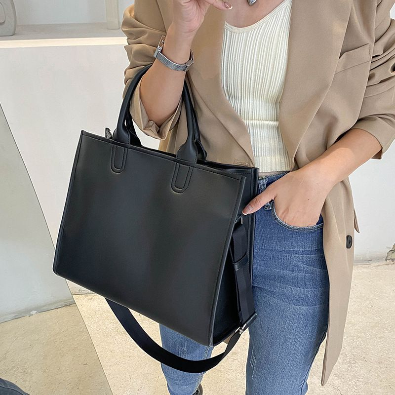 Женская сумка на плечо, кожаный шоппер, большая черная сумка  #1