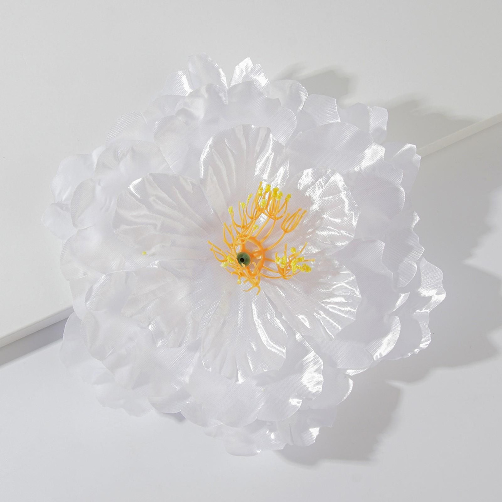 Белый цветок для свадебного декора #1