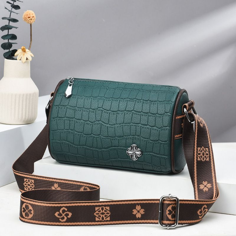 Маленькая сумка - бочонок женская зелёная. Новая сумка - подушка большой ёмкости с каменным узором через #1