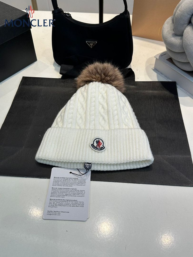 Шапка MONCLER #1