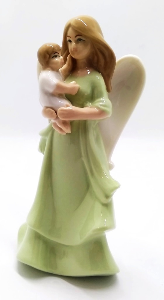 Статуэтка Ангел с ребенком 13,5см фарфоровая #1