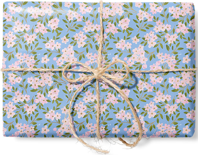 Упаковочная подарочная бумага Цветы на голубом фоне с золотистыми элементами Красота в Деталях лист 70х100 #1