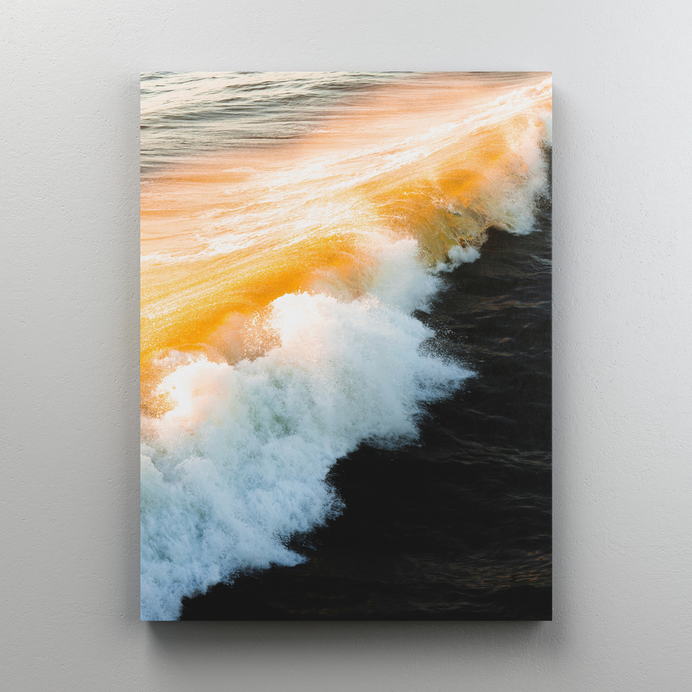Интерьерная картина на холсте "Солнечная волна" моря и океаны, на подрамнике 60x80 см  #1
