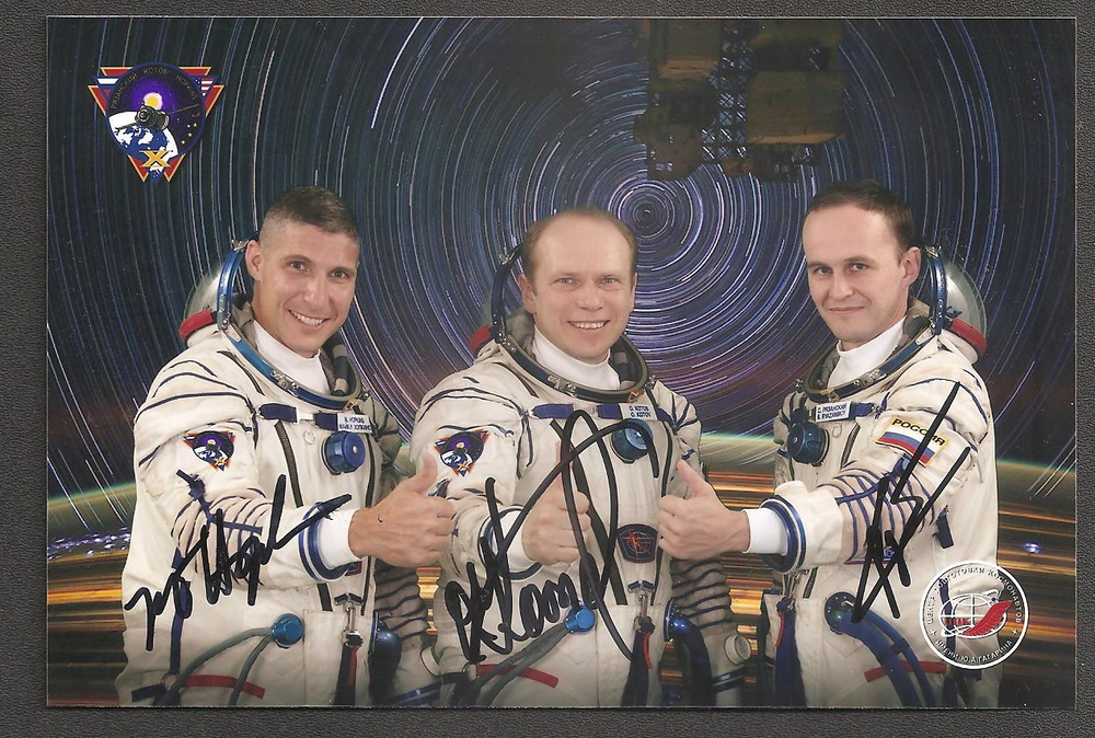 Фотография с автографами космонавтов Котов Рязанский Хопкинс  #1