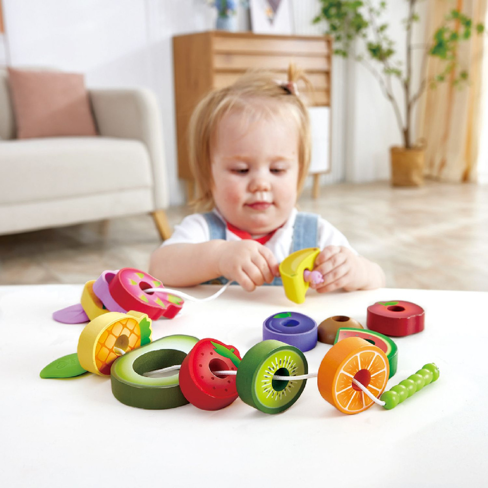 Игрушка деревянная шнуровка для детей "Веселые гусеницы" (15 предметов - шнурки и фрукты)  #1