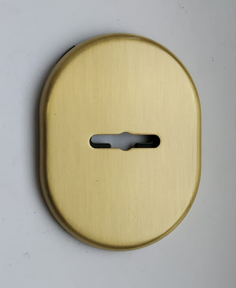 Декоративная накладка дверная со шторкой DiSec KT090 на сувальдный замок, матовая латунь  #1