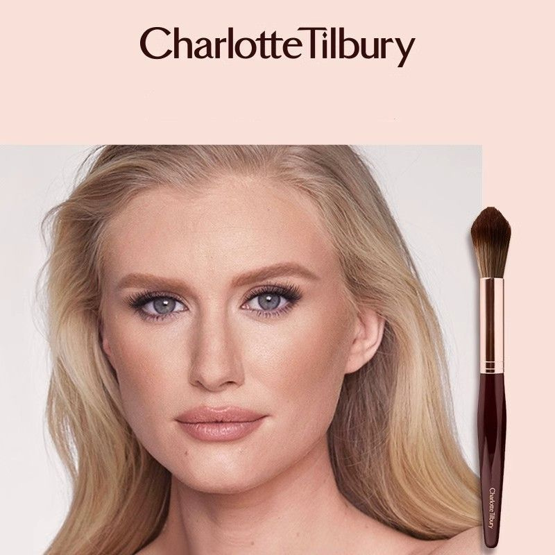 Charlotte Tilbury Кисть косметическая Для теней #1