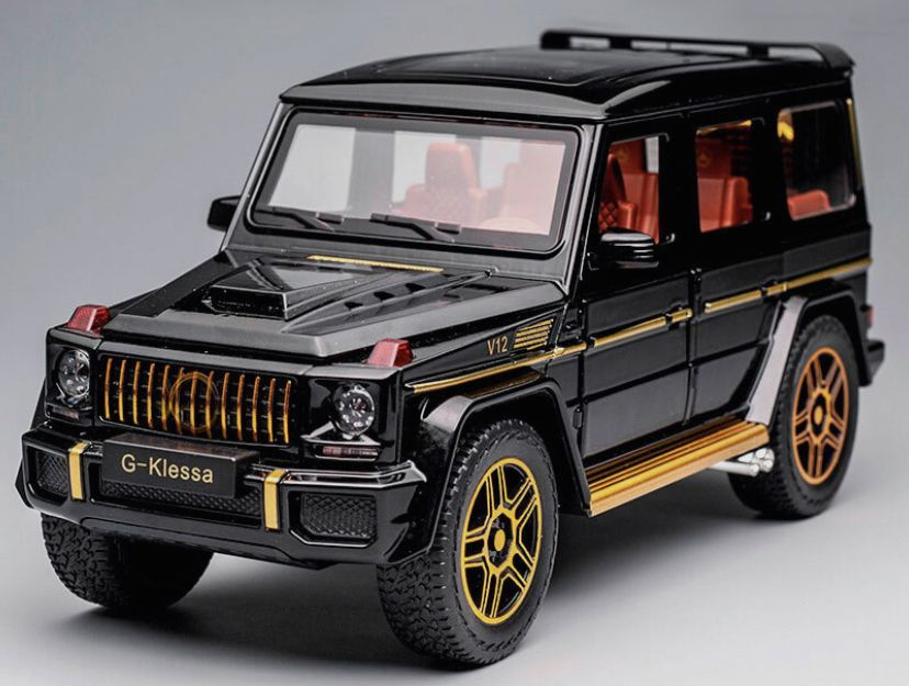 Машинка металлическая "Mercedes G-63" 1:24, свет+звук инерционный/ в подарок ящерица тянучка  #1