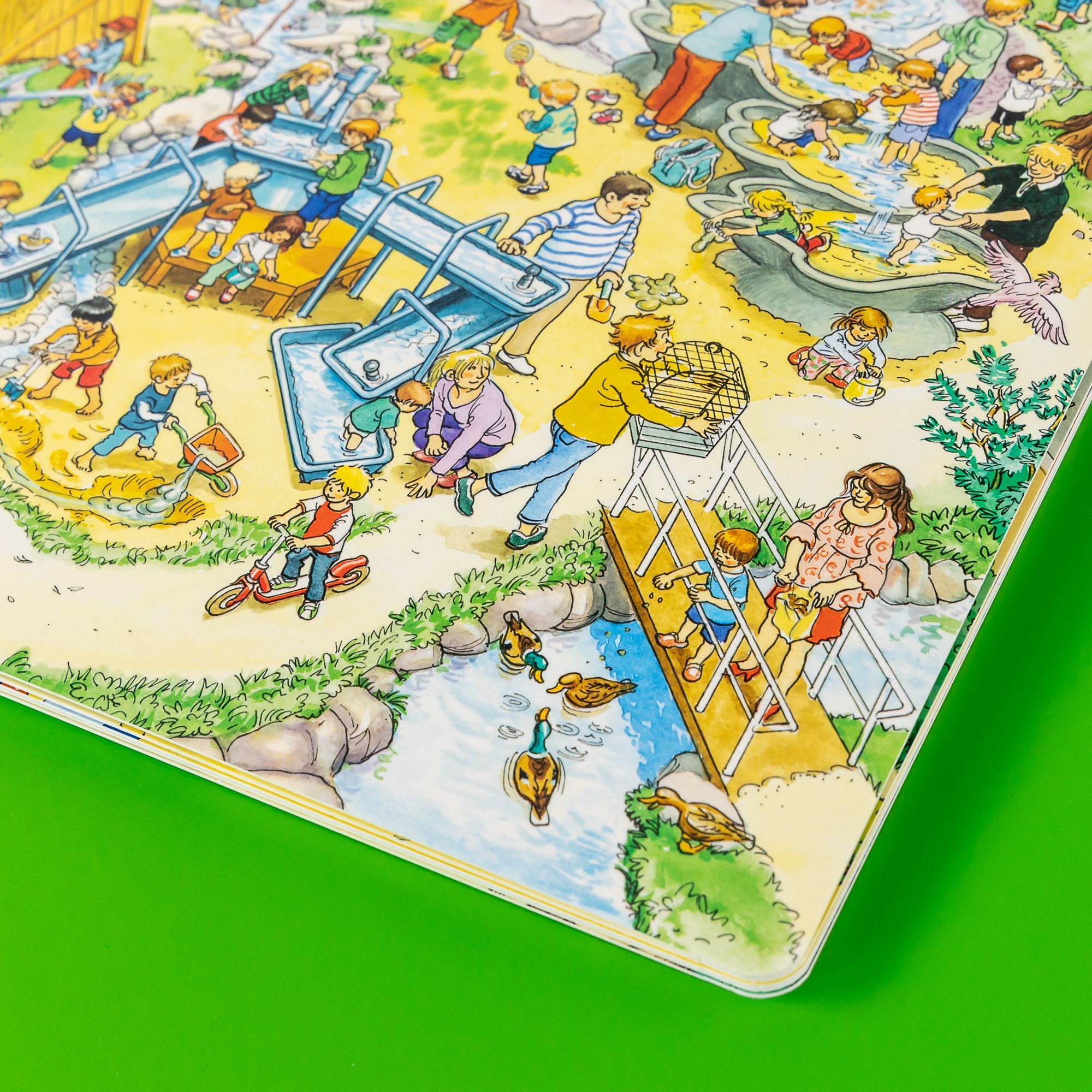 Виммельбух. Конни и Якоб играют в прятки | Wimmelbook. Conni and Jakob Play Hide-and-Seek - Ozon image 7