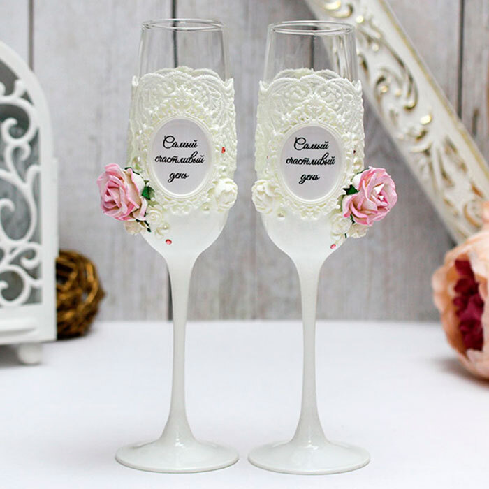 Свадебные бокалы молодоженов для шампанского ручной работы - фужеры для жениха и невесты "Сливочный десерт" #1