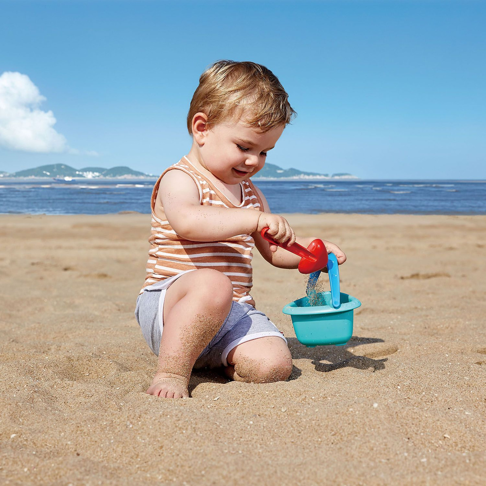 Игрушка для песка (море, песочница) - синее треугольное ведерко, красный совок  #1
