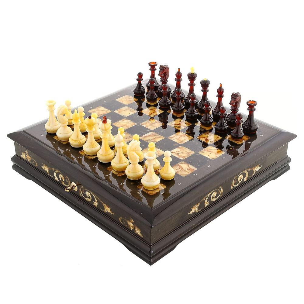 Шахматы из мореного дуба с инкрустацией и фигурами из янтаря  #1