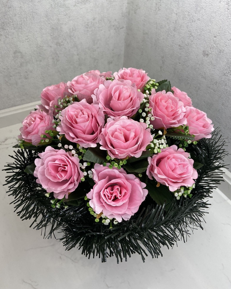 Ритуальная корзина из искусственных цветов "Розы розовые"/ Цветы искусственные для кладбища/ Венок ритуальный #1