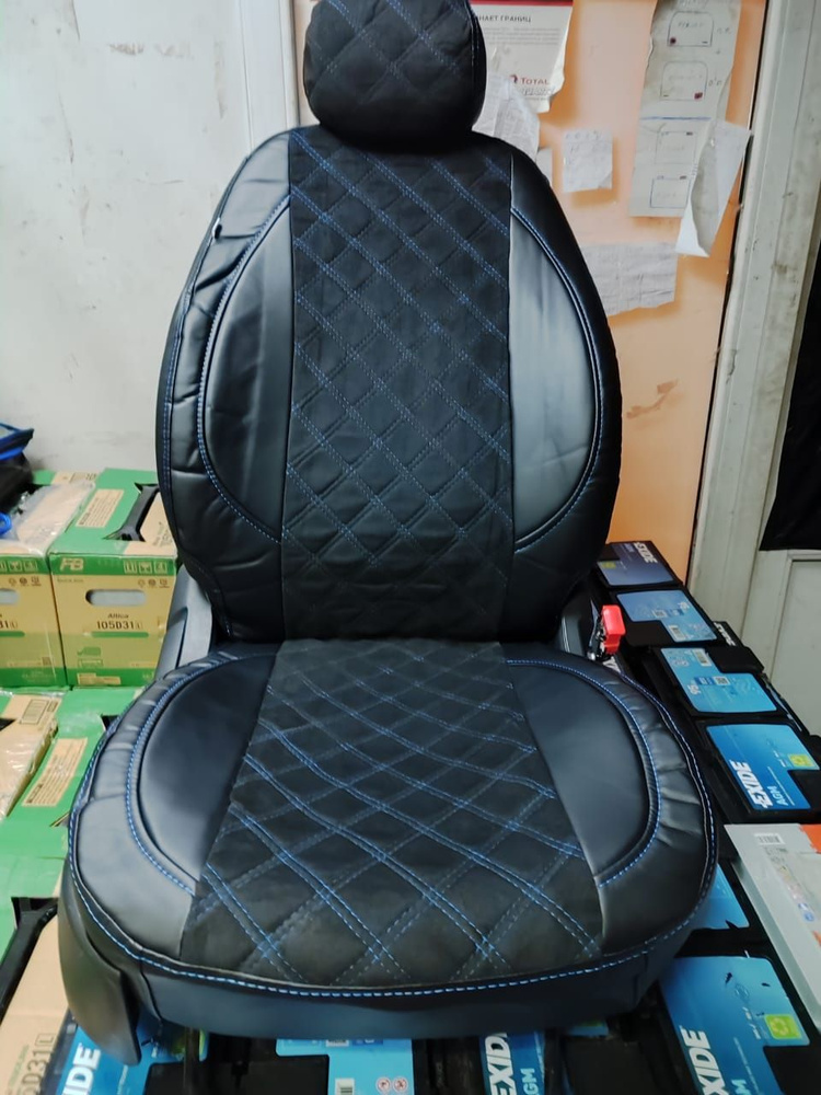 Чехлы для автомобильных сидений комплект ВАЗ 2107 седан, черная вставка ...