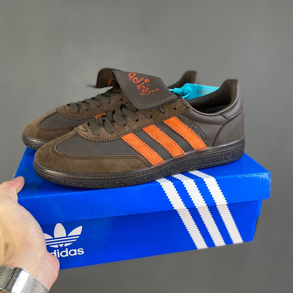 Кроссовки adidas Originals Spezial #1