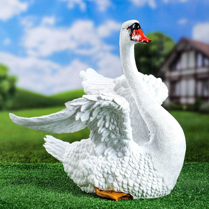 Садовая фигура 'Лебедь с крыльями' 41х36х37см #1