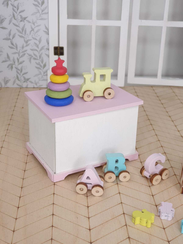 Набор деталей: Ящик для хранения игрушек и игрушки для кукол.  #1