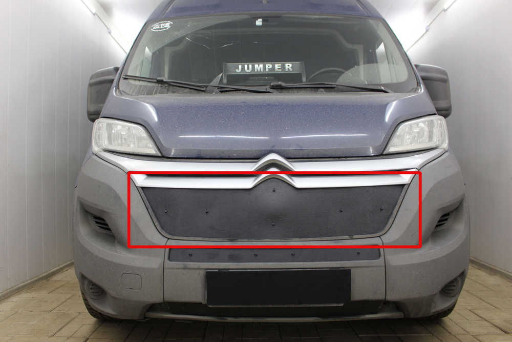 Зимняя заглушка радиатора на стяжке верх Citroen Jumper (2014-н.в) рестайлинг / утеплитель решетки радиатора #1