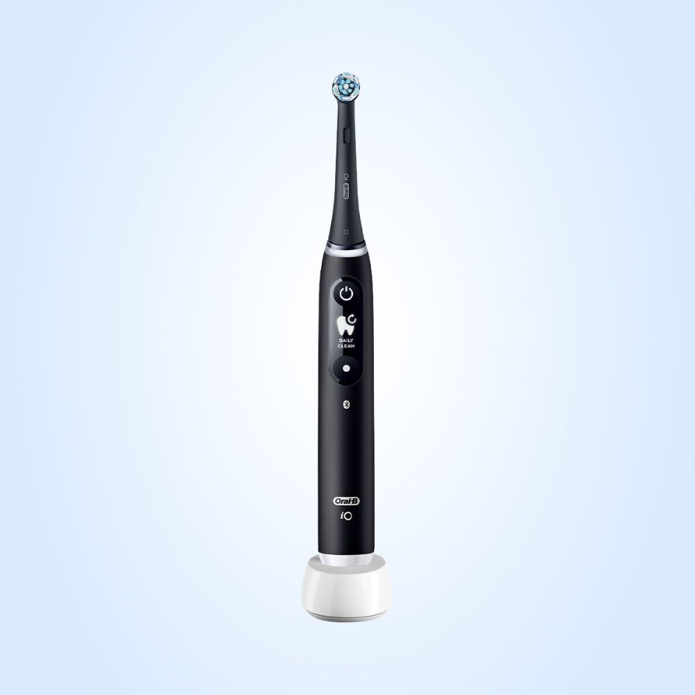 Электрическая зубная щетка Oral-B iO Series 6N Black. Товар уцененный  #1