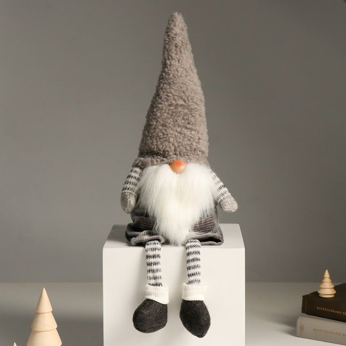 Кукла интерьерная "Дед Мороз в полосатых гетрах и сером колпаке" 48 см  #1