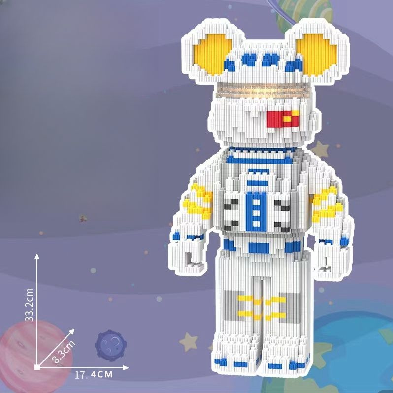 Конструктор пластиковый Bearbrick #1