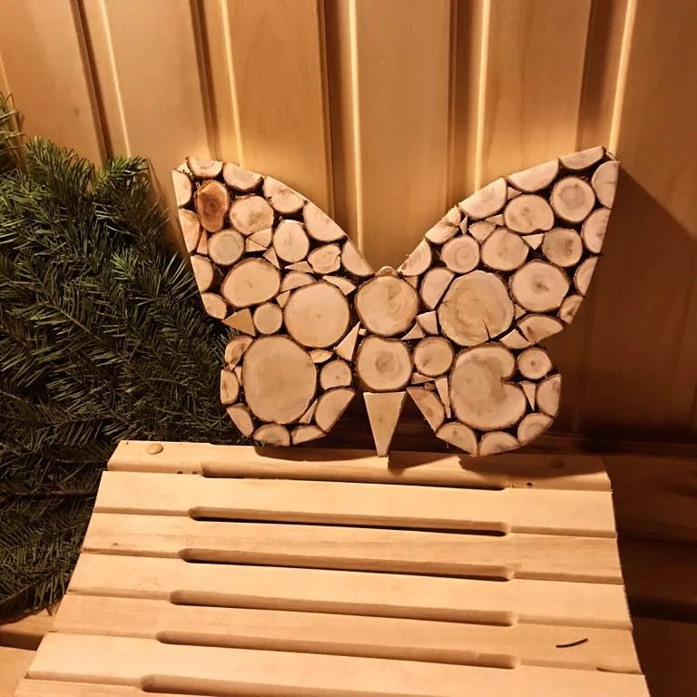 Можжевеловое панно /можжевельник/ для бани сауны дома дачи декор "Бабочка" 30 см. на 22 см.  #1