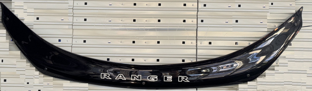 Ford Ranger 2009-2010 Дефлектор капота Classic черный #1