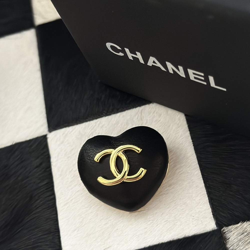 Chanel Брошь #1