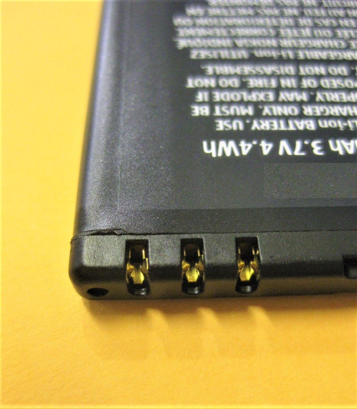 АккумулятордлятелефоновMaxviMB-1201,MB-1202,MB-1403усиленный(премиум,1500mAh,Li-Pol),сменнаябатареякнопочноготелефонаМаксвиМВ-1201,МВ-1202